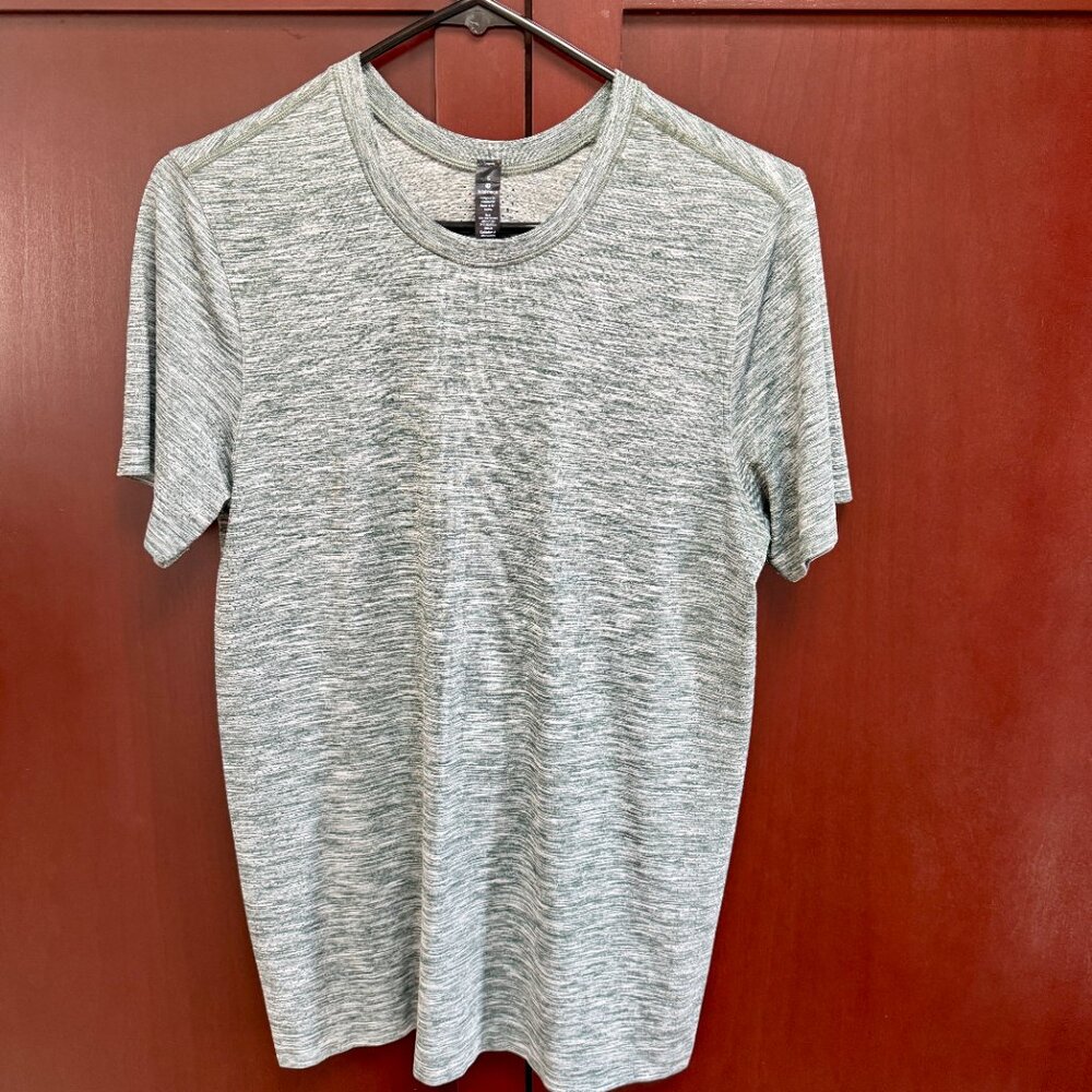 Lululemon Men’s Performance Shirt Size Small